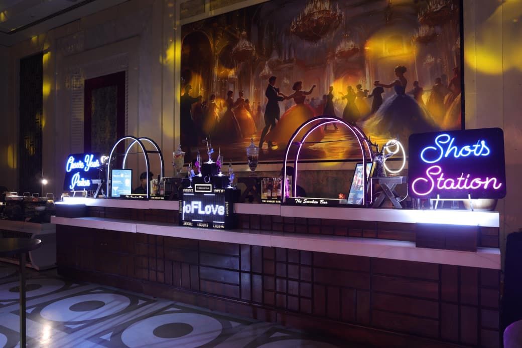 Signature LED bar setup
